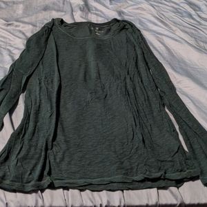 Long sleeve green t-shirt